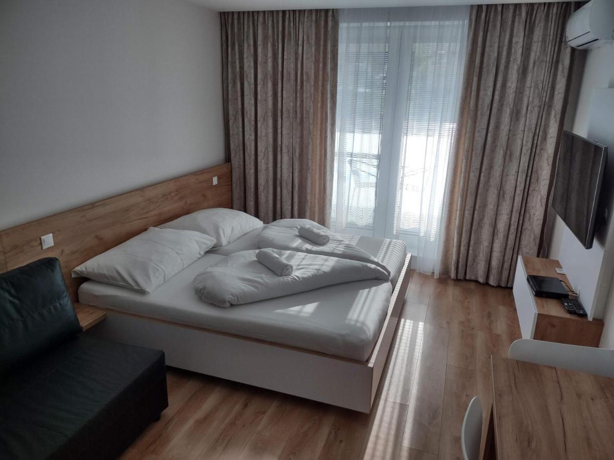 Apartman Kyjev Podhájska Eksteriør billede