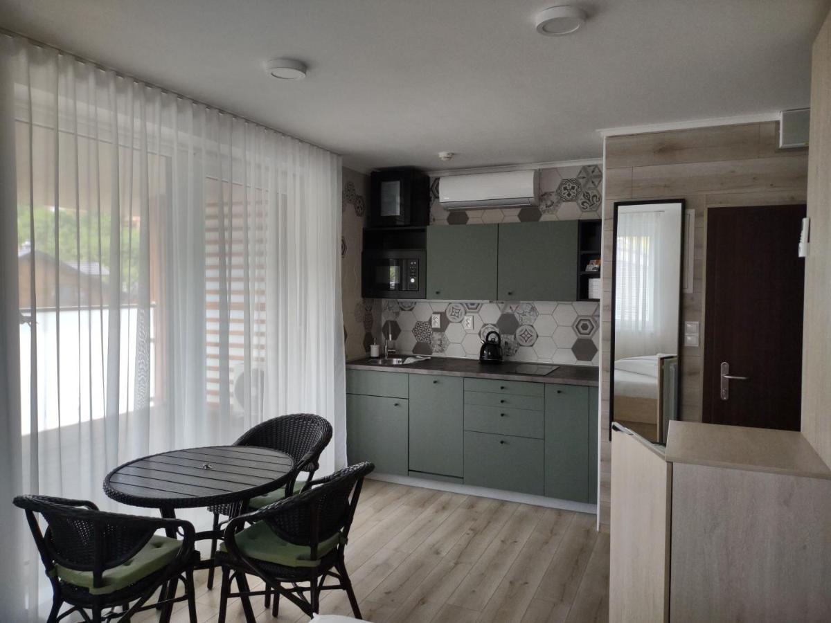 Apartman Kyjev Podhájska Eksteriør billede